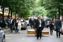 enterrement de maman paris j2 136 * 4368 x 2912 * (5.8MB)